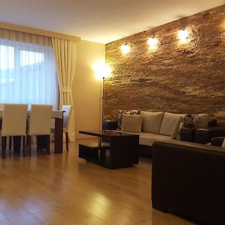 Apartment Rustaveli 1 Тбилиси Екстериор снимка