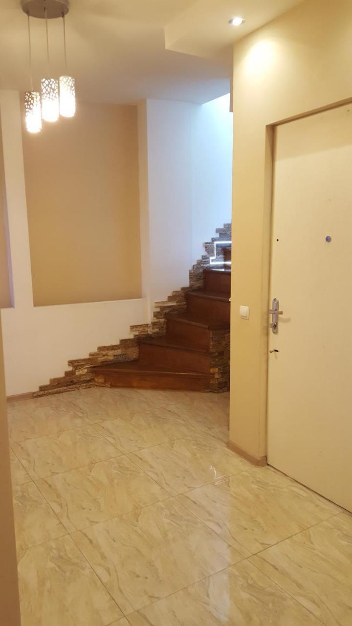 Apartment Rustaveli 1 Тбилиси Екстериор снимка