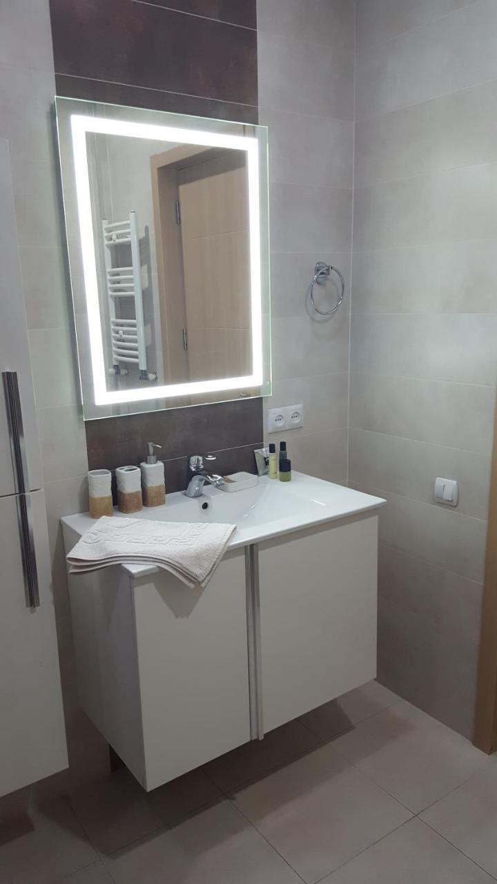 Apartment Rustaveli 1 Тбилиси Екстериор снимка